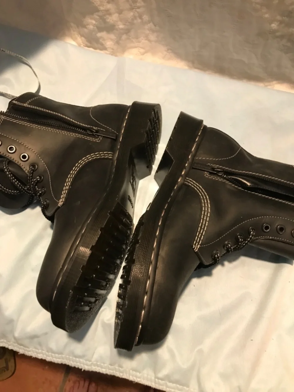 Mens Dr. Martens pascal NEW black size 9